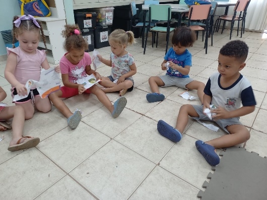 Galeria papel-em-movimento