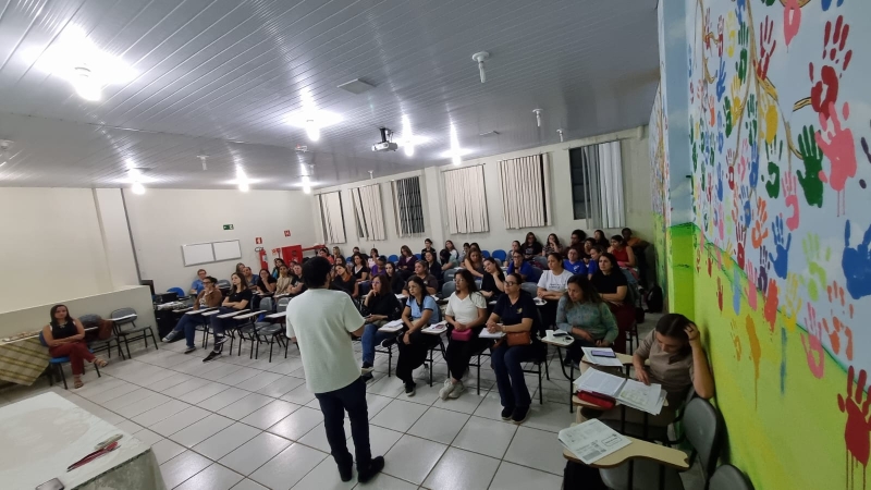 Galeria formacao-com-professores-contratados