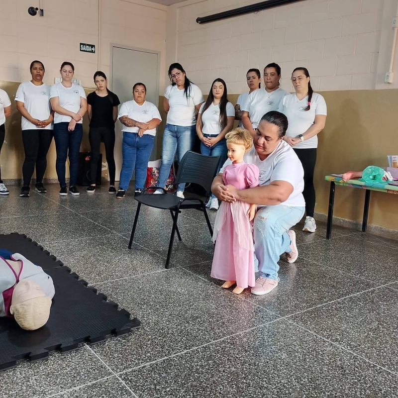 Galeria palestra-sobre-primeiros-socorros---acao-do-programa-saude-na-escola-pse
