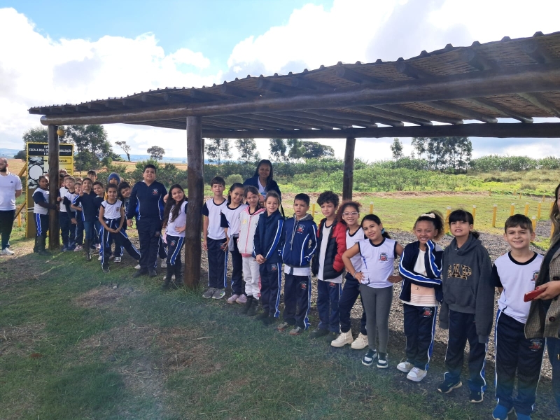 Noticia alunos-da-emef-celio-corradi-visitam-aterro-sanitario-de-marilia