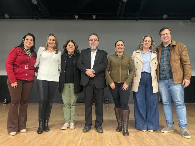 Noticia prefeitura-participa-de-palestra-sobre-educacao-afetiva-e-humanizadora