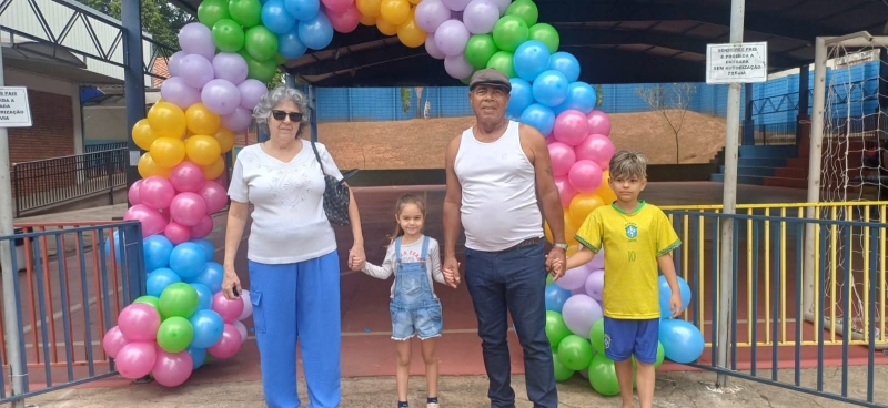 Galeria dia-da-familia-na-escola-encontro-de-afeto-aprendizado-e-conexao