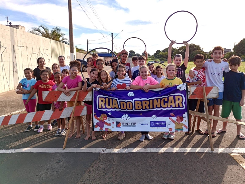 Noticia educacao-prefeitura-realiza-o-projeto-rua-do-brincar-na-zona-norte-da