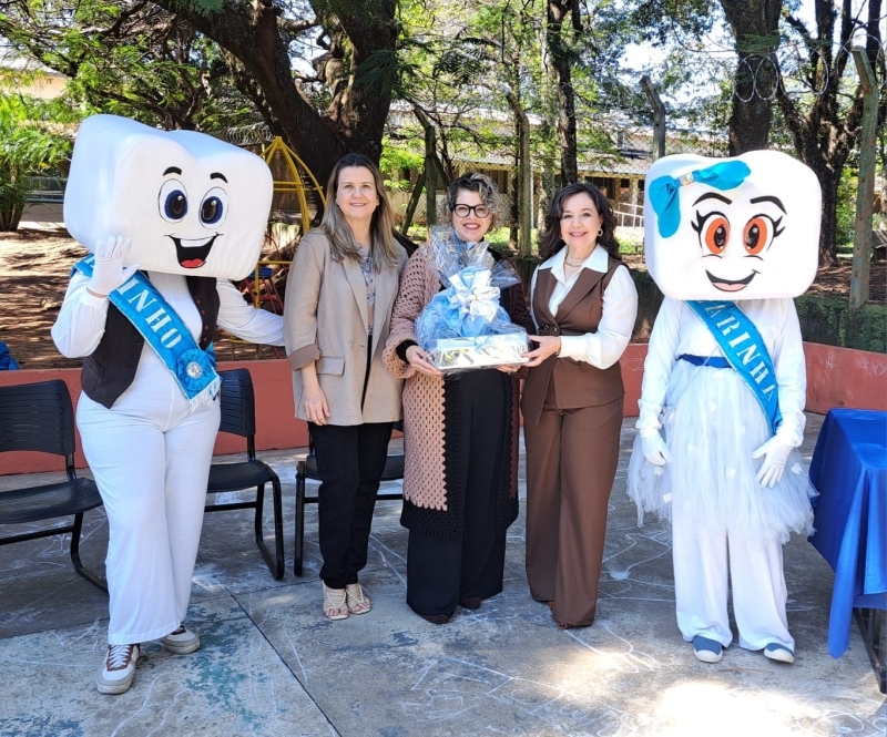 Noticia prefeitura-entrega-31500-kits-bucais-para-alunos-das-redes-municipal-e-estadual