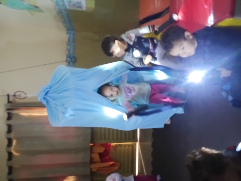 Galeria bandejas-de-experimetacao-brincando-com-o-arroz-