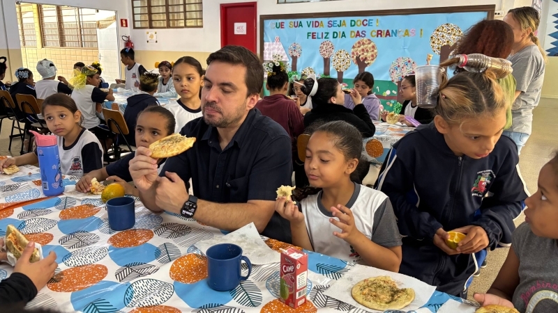 Noticia semana-do-dia-das-criancas-tem-cardapio-especial-na-rede-municipal-de-ensino