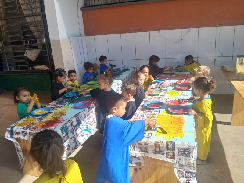 Galeria pintura-com-rodinhos-e-guache