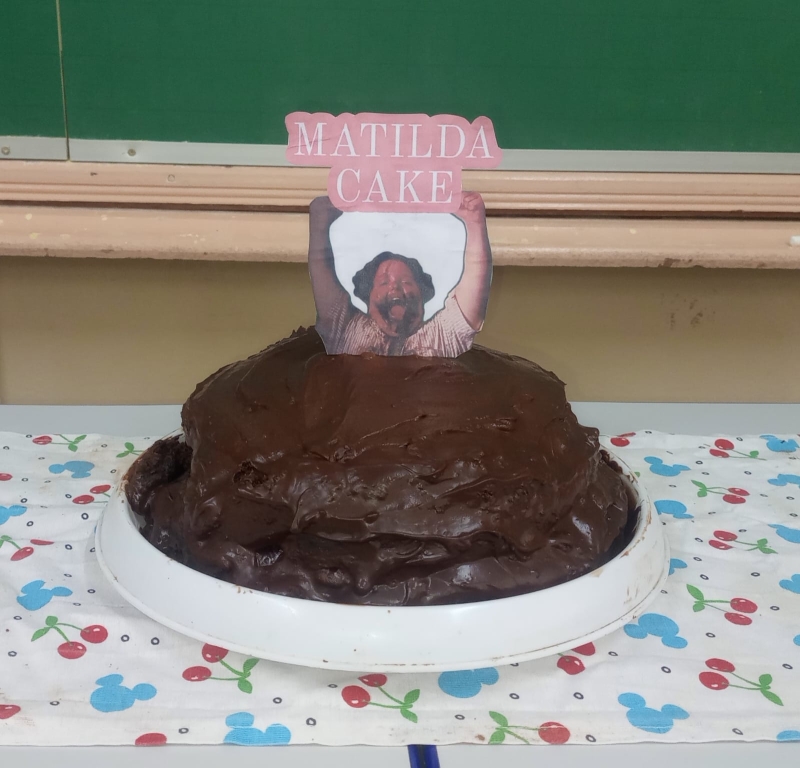 Galeria alunos-do-5-ano-reproduzem-o-famoso-bolo-da-matilda